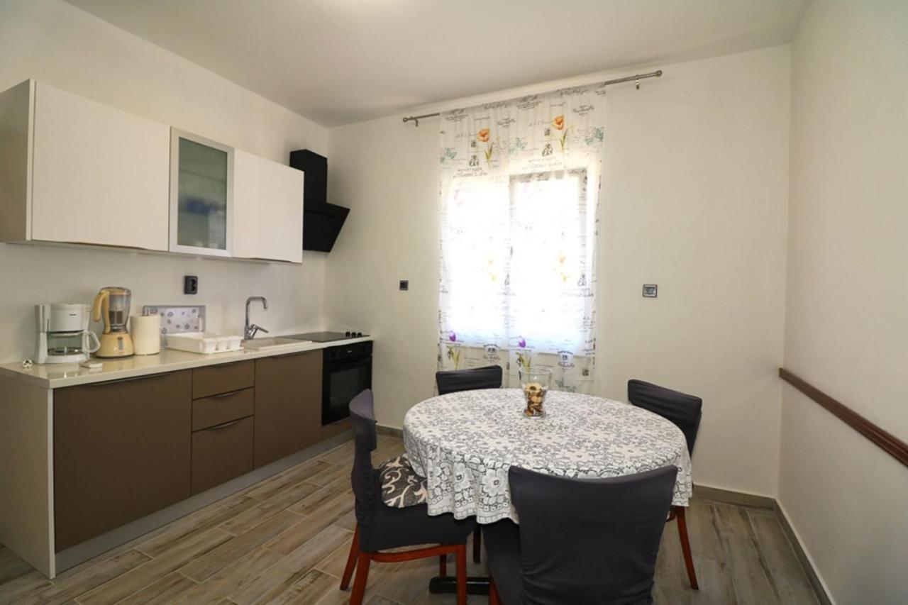 Apartmani Mikin 贝蒂纳 外观 照片