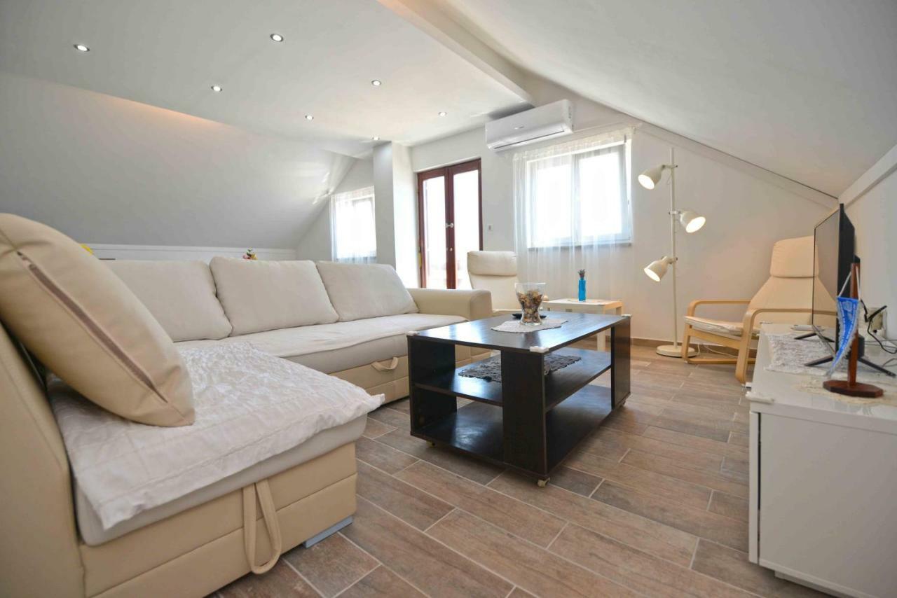 Apartmani Mikin 贝蒂纳 外观 照片